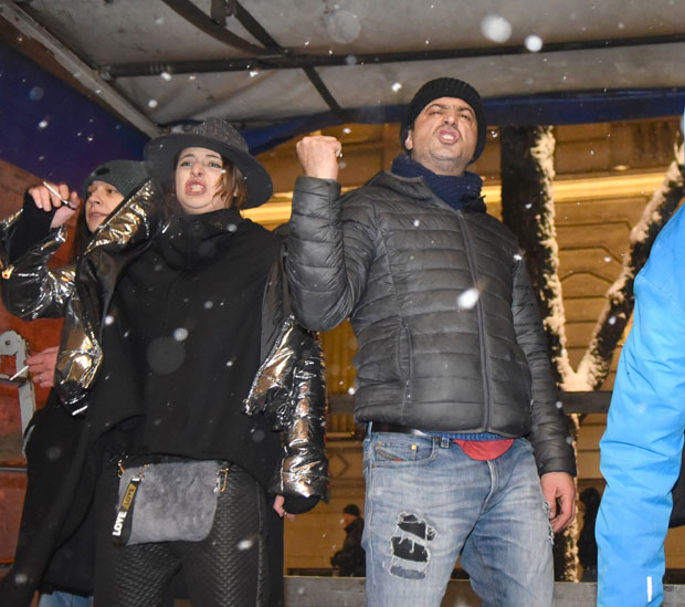 СЕРГЕЈ ТРИФУНОВИЋ ОПЕТ ВРЕЂА ЖЕНЕ: Псовке као политичка платформа